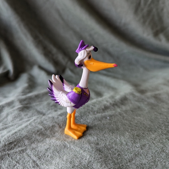 5/$20 🌼 Disney Jr T.O.T.S. Beakman Pelican Purple Vest Figure Toy 3.5" Cake - Picture 3 of 15